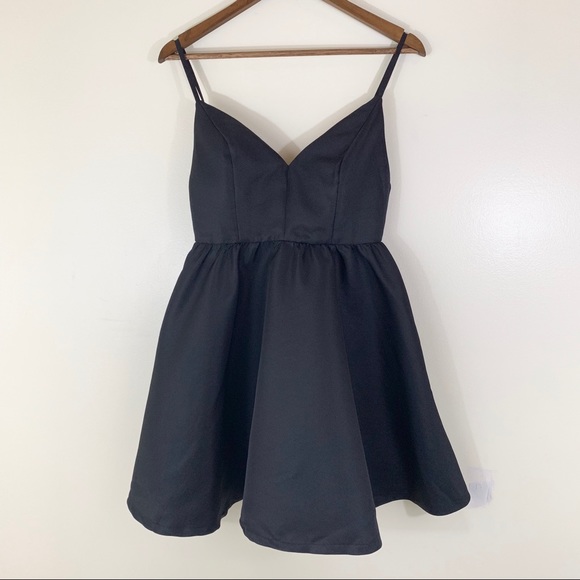Vernacular Dresses & Skirts - Vernacular Black Dress🛍